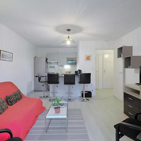 L'amiraute By Interhome *